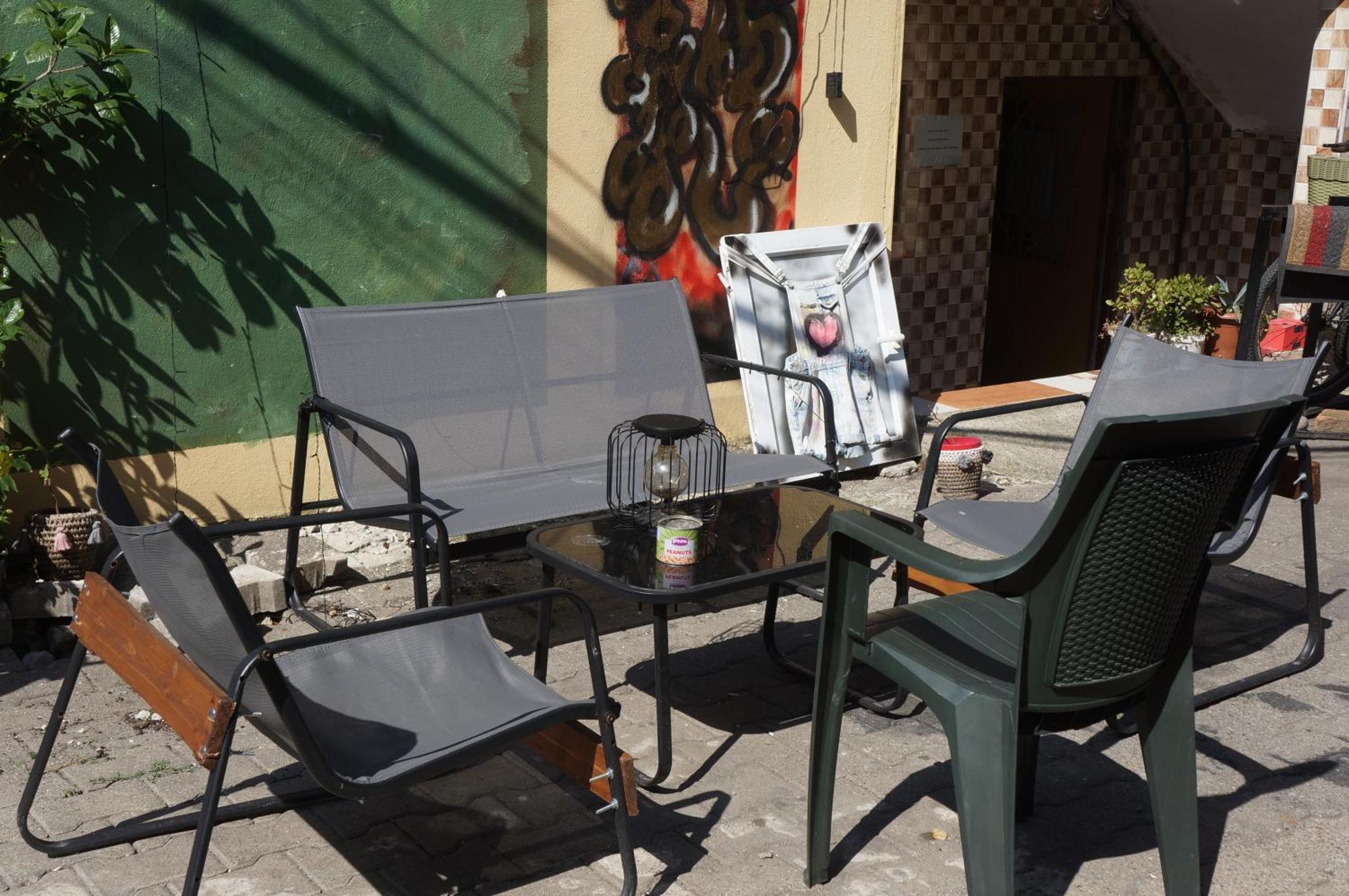 Harmony Backpackers Hostel 바투미 외부 사진