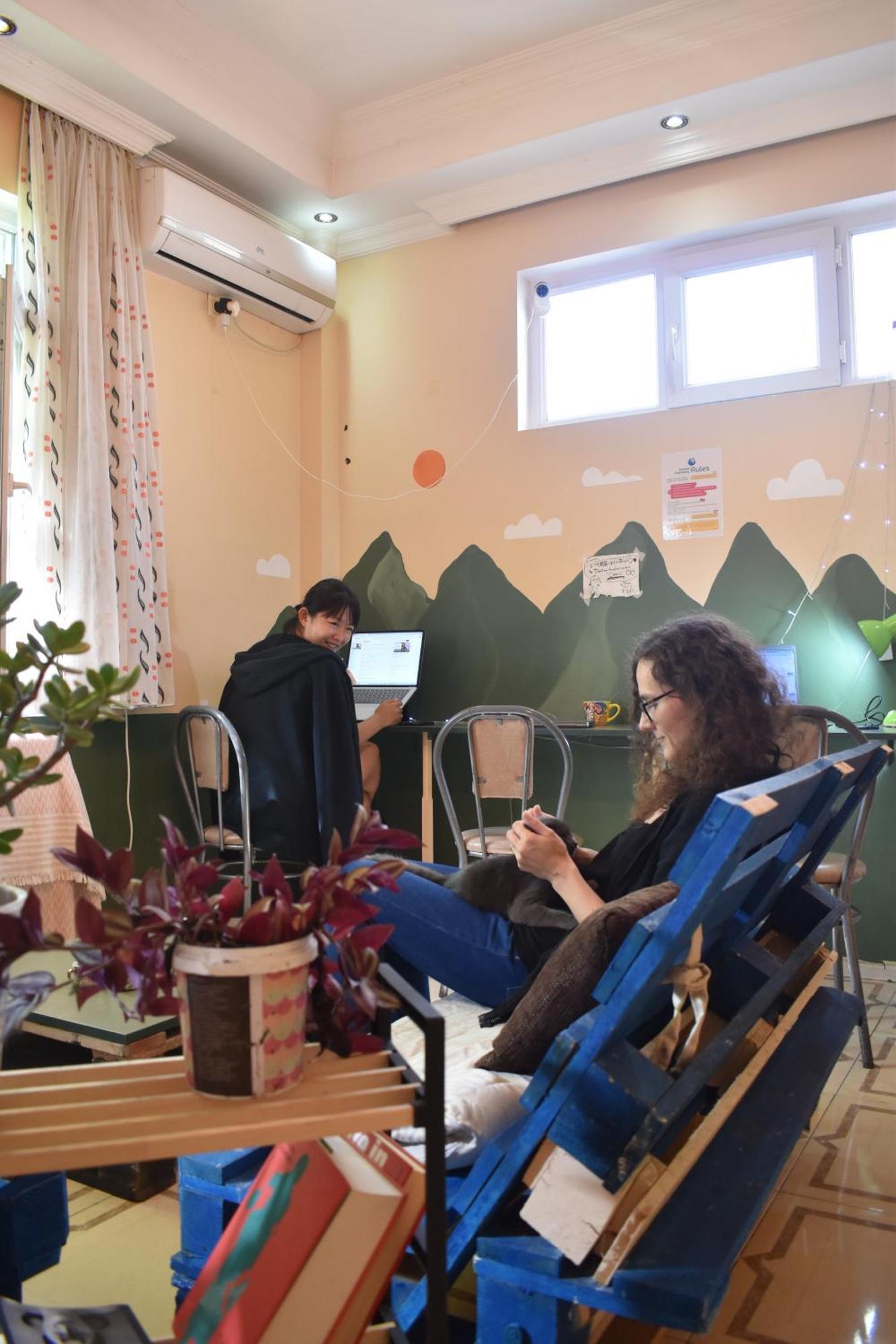 Harmony Backpackers Hostel 바투미 외부 사진