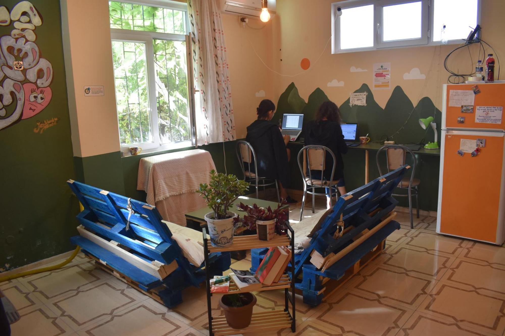 Harmony Backpackers Hostel 바투미 외부 사진