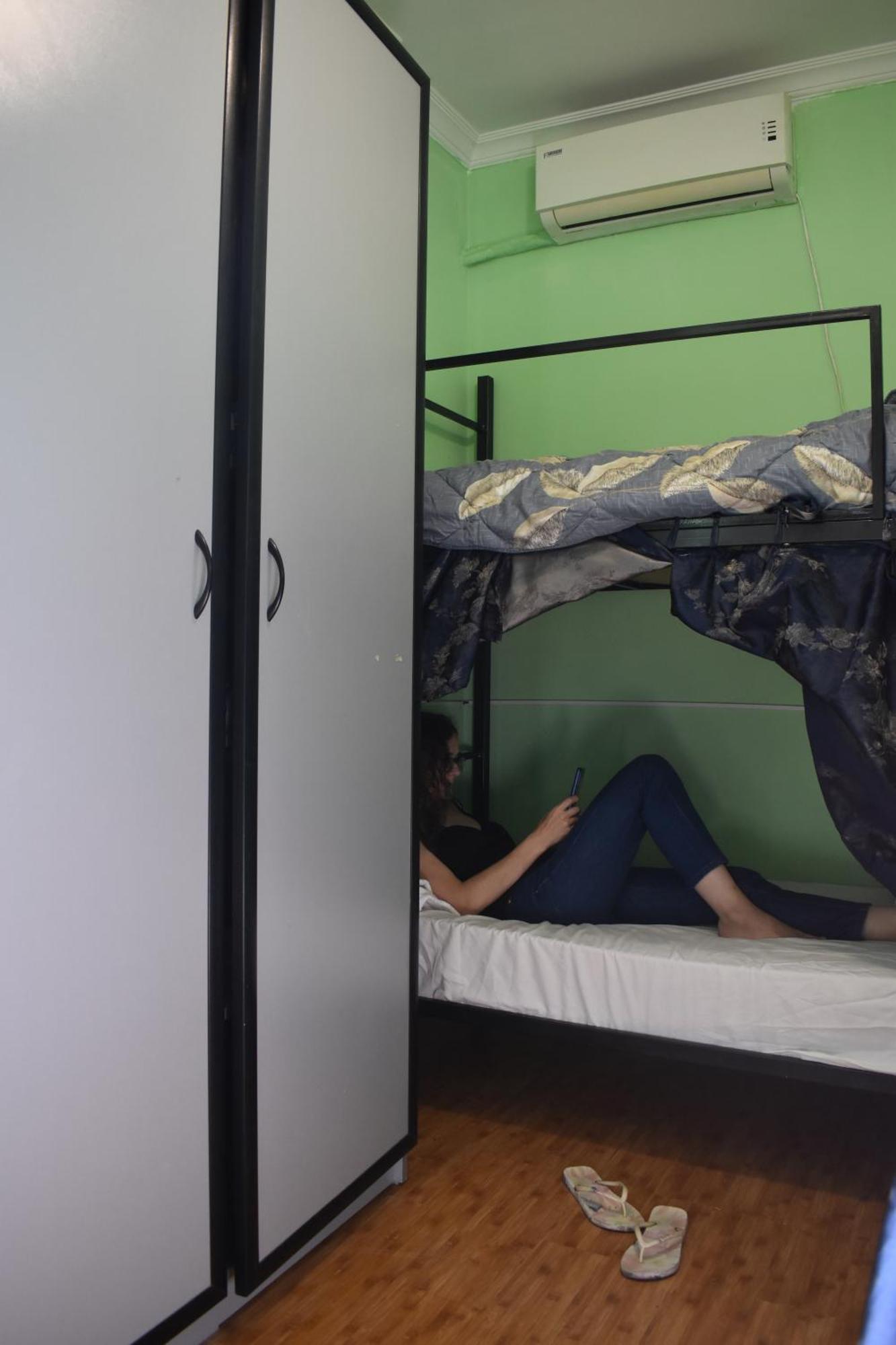 Harmony Backpackers Hostel 바투미 객실 사진