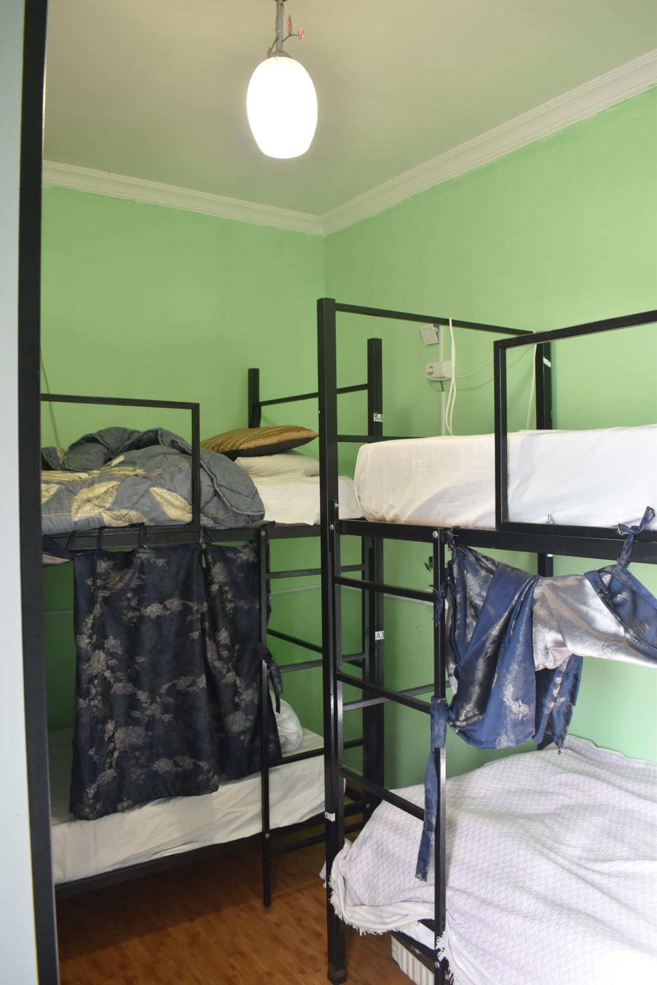 Harmony Backpackers Hostel 바투미 외부 사진